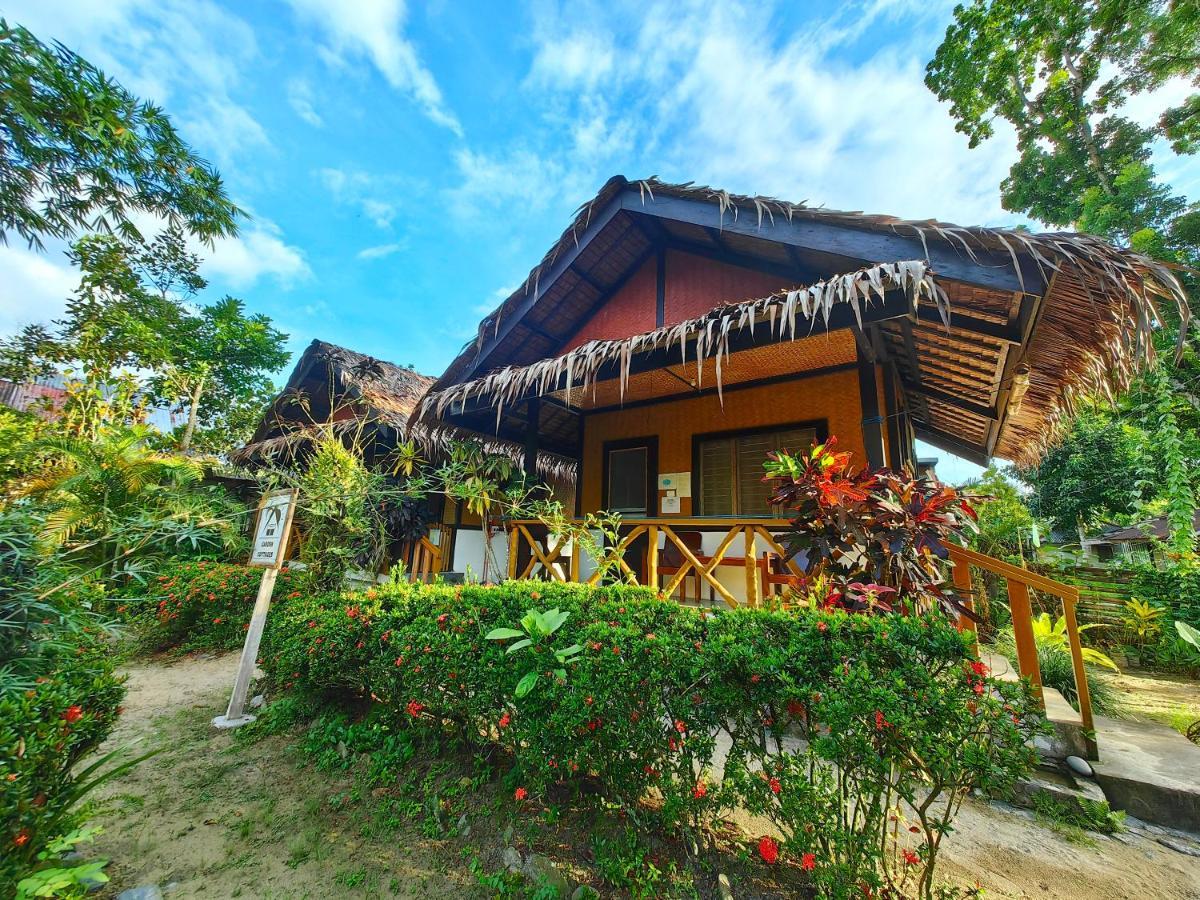 Besaga Beachfront B&B - Port Barton San Vicente  Exteriör bild